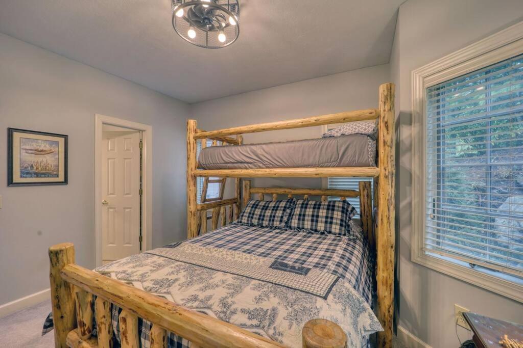 Bucket List Views Sugar Mountain Private Condo - 2Bed, 2Bath, Sleeps 6, Panoramic Views Of Mountains From Large Deck, Short Drive To Shopping, Restaurants, Cafes & Banner Elk Town エクステリア 写真
