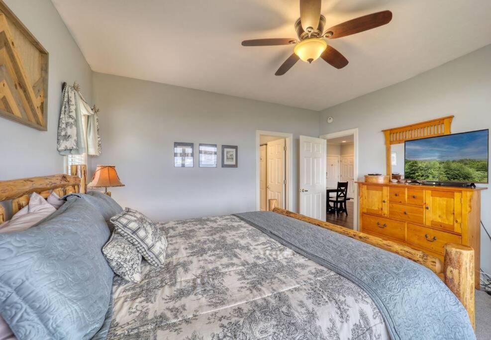 Bucket List Views Sugar Mountain Private Condo - 2Bed, 2Bath, Sleeps 6, Panoramic Views Of Mountains From Large Deck, Short Drive To Shopping, Restaurants, Cafes & Banner Elk Town エクステリア 写真